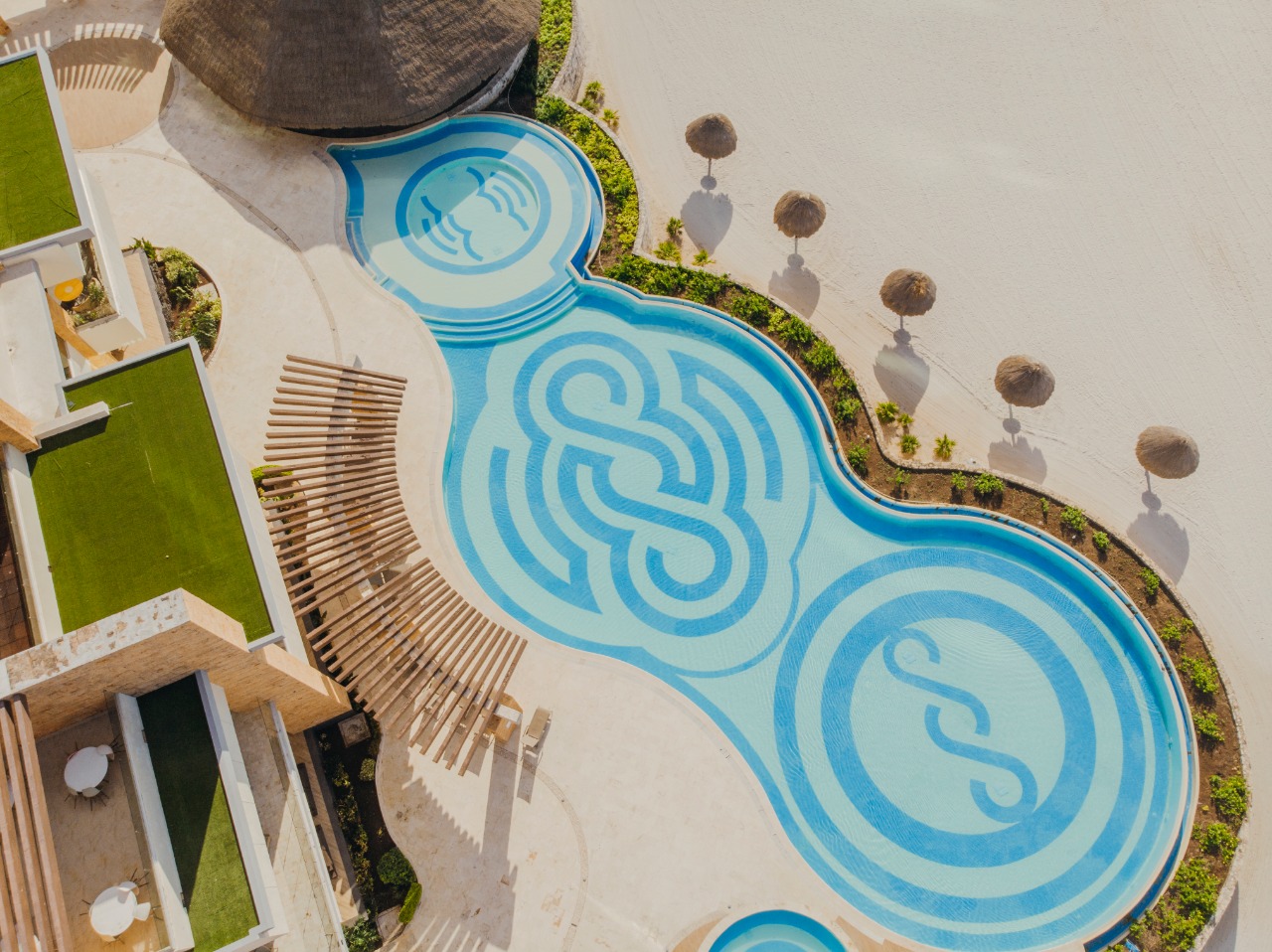 Beachclub pool