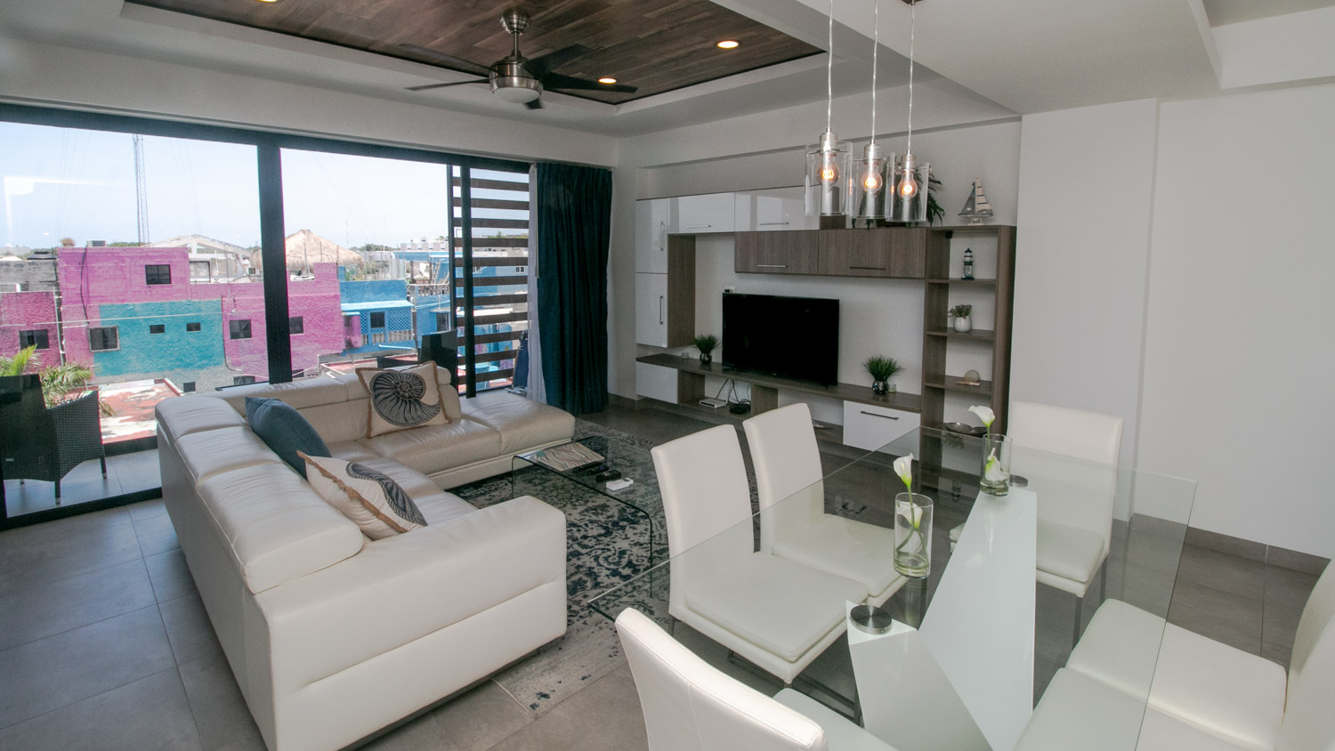 Living and dining room condo for sale in Playa del Carmen