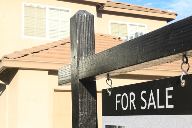Risks of buying a house without a realtor